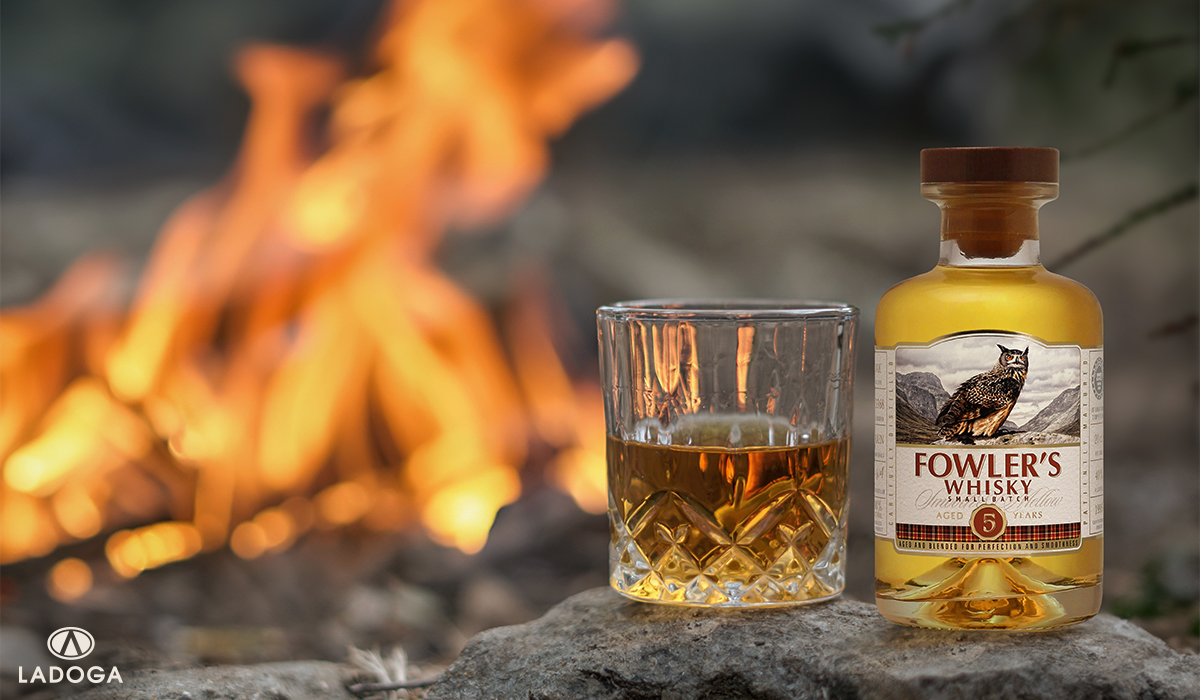 Fowlers whisky. Виски Ладога Fowlers. Виски Фоулерс. Виски Фоулерс пряный. Виски Фаулер.