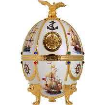 Императорская коллекция Графин Яйцо (белого цвета с парусниками) в бархат.п/у